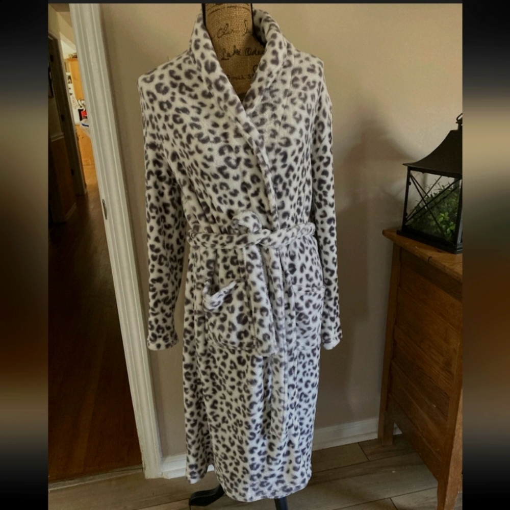Cheetah Print Plush Fleece Robe XL Cozy Lounge Bath Soft Cottage Farm Animal🇺🇦